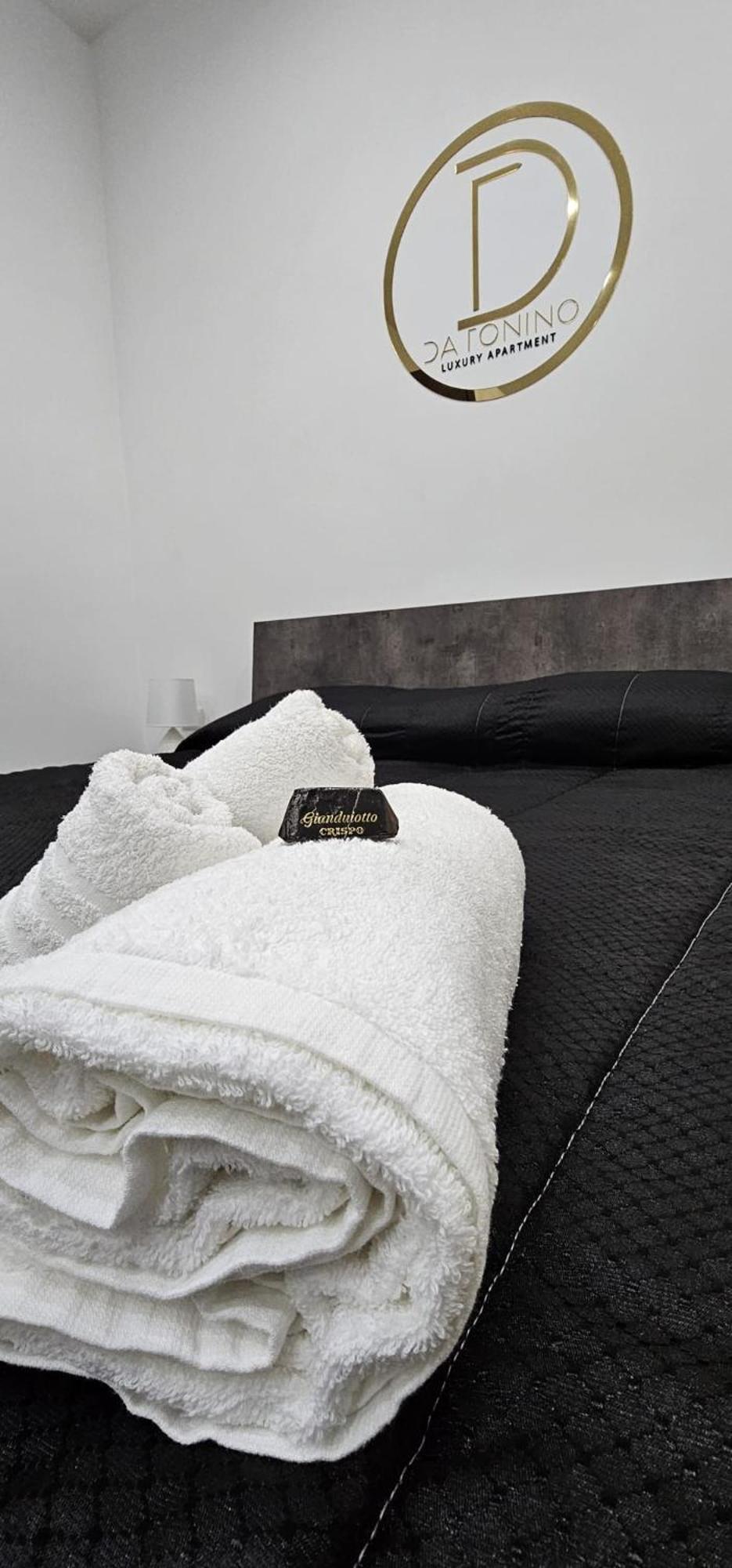 Da Tonino Luxury Apartments 나폴리 외부 사진