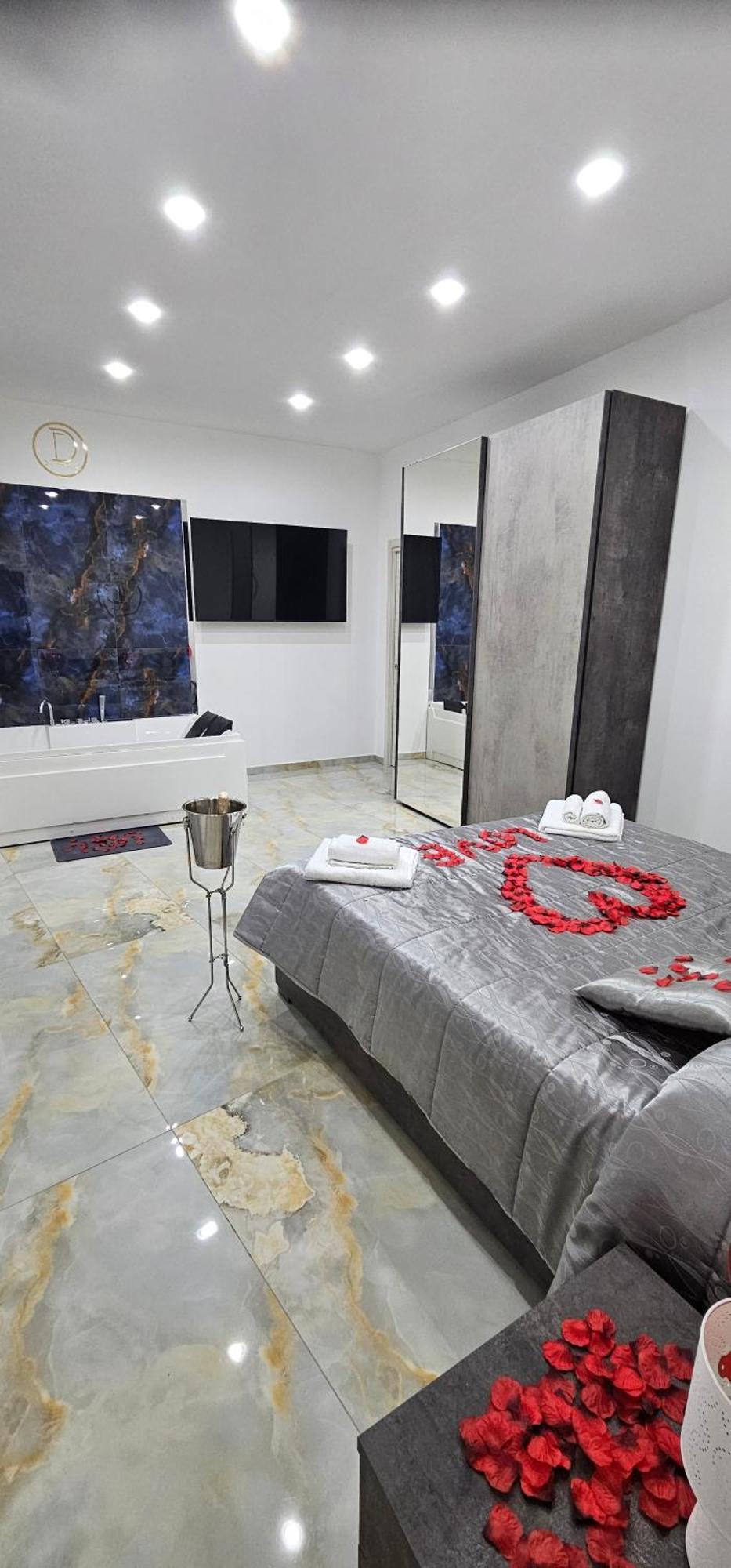 Da Tonino Luxury Apartments 나폴리 외부 사진