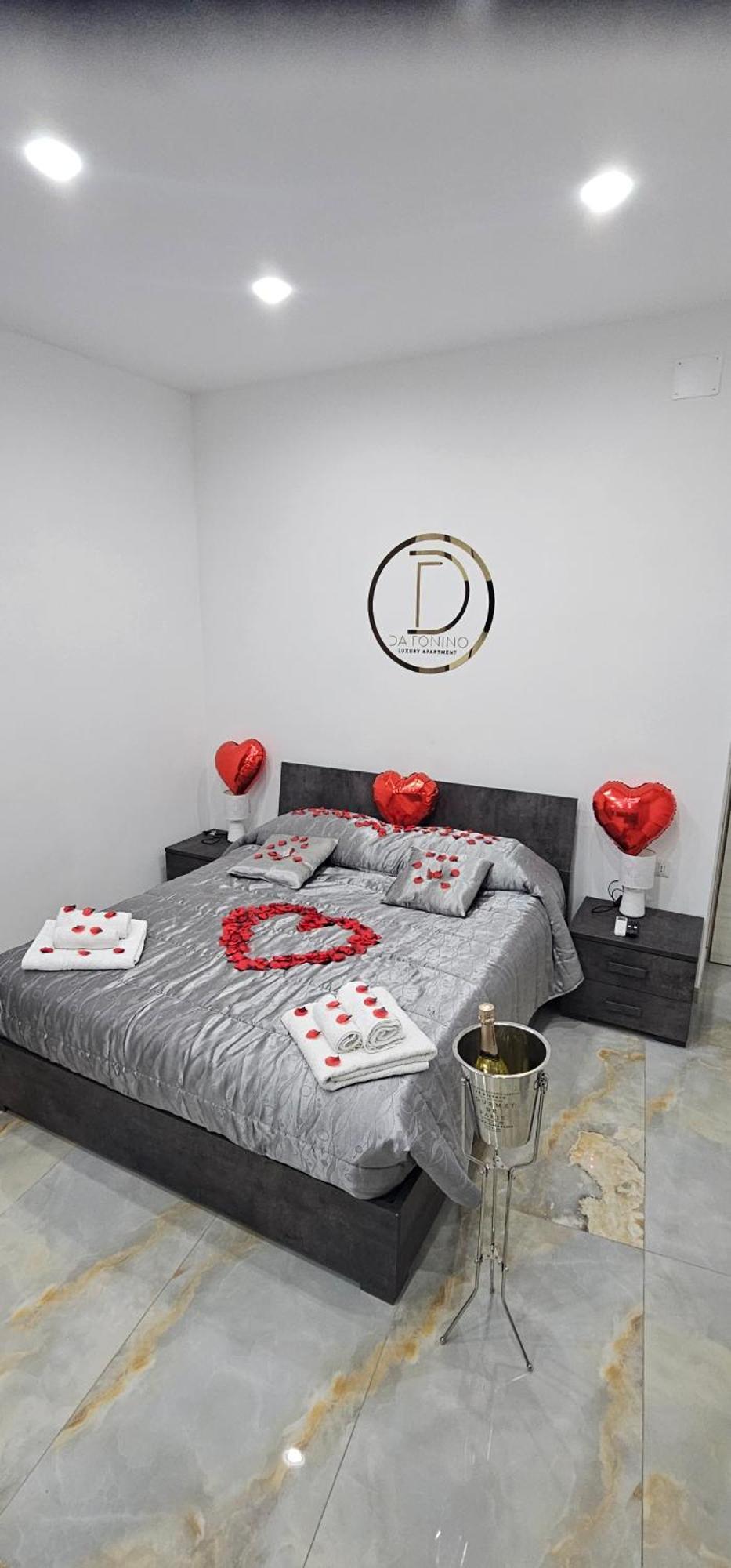 Da Tonino Luxury Apartments 나폴리 외부 사진